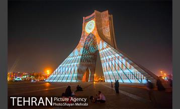 سمفونی نور سیمرغ صلح بر روی برج آزادی 13