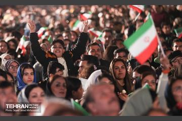 رویداد «شب ایران» در میدان انقلاب اسلامی 16
