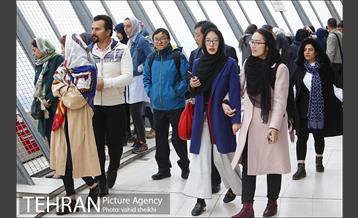 بازدید مهمانان خارجی سی و دومین نمایشگاه بین المللی کتاب تهران از برج میلاد  6