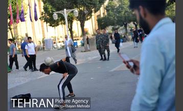 زندگی روزمره در چهارراه ولیعصر(عج) 15