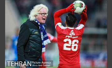 دیدار تیم‌های فوتبال تراکتور سازی تبریز - استقلال تهران 35