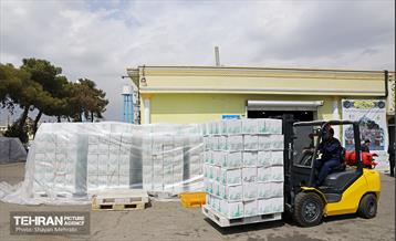 دومین مرحله از طرح اهداء بسته های معیشتی به پاکبانان 15