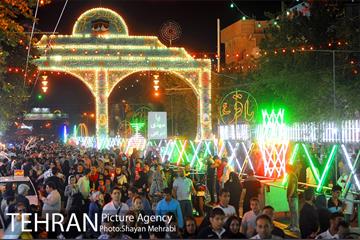 خیابان های تهران در شب میلاد امام زمان (عج) 16