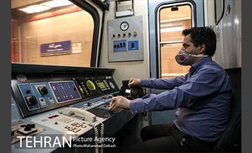 عبادت و خدمت؛ ایستگاه مترو امام خمینی(ره) 7