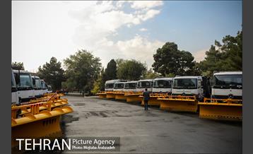 بازدید شهردار تهران از تجهیزات سازمان پسماند صالح آباد 9