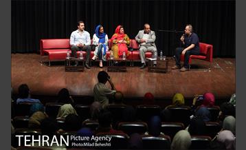 نقد فیلم زیر سقف دودی در فرهنگسرای ارسباران‎ 1