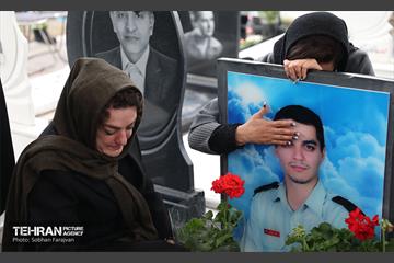 هفتمین سالگرد شهدای آتش‌نشان حادثه پلاسکو 50