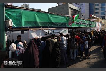 مهمانی ۱۰ کیلومتری عید غدیر در تهران - 3 53