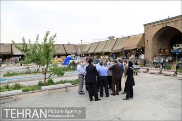 بازدید معاون شهرسازی و معماری شهرداری تهران و شهردار منطقه ۱۲ از بازار امین السلطان 15