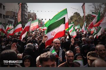 تشییع پیکر مطهر شهدای ناوشکن دنا 5