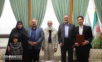 تقدیر از رتبه دوم کنکور 15