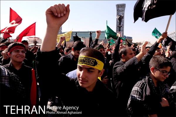 سوگواره "احلی من العسل" در میدان امام حسین(ع) 8