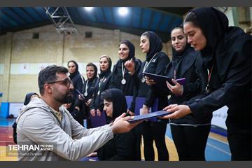 اختتامیه مسابقات والیبال بانوان 10
