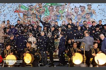 مراسم تجلیل از کشتی‌گیران قهرمان جهان (جشنی برای ایران) 102