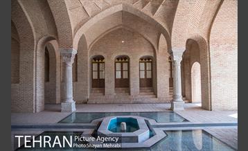 تور عکاسی خانه اتحادیه 25