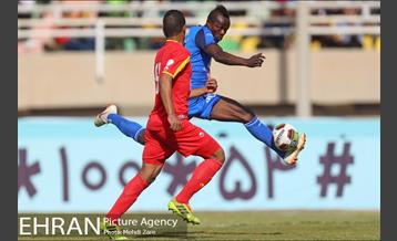 دیدار تیم‌های فولاد خوزستان و استقلال تهران 12