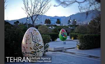 برج میلاد میزبان لاله های بهاری و تخم مرغ های رنگی 35