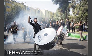 عزاداری روز عاشورا در محله دولت آباد  20