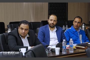 نشست مدیران ارتباطی صنایع و واحدهای تولیدی با شهردار منطقه ۲۱ 3