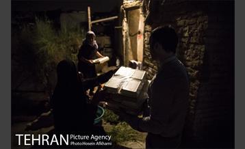 لقمه های مهربانی در محله دولتخواه‎ 16