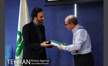 افتتاحیه نخستین جشنواره هنرهای نمایشی چرخ و فلک‎ 7