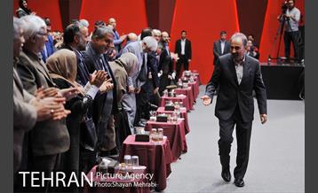 نشست دکتر نجفی شهردار محترم تهران با اهالی فرهنگ، هنر و رسانه