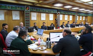 جلسه بررسی طرح بازآفرینی باغ‌راه حضرت فاطمه (س) با حضور شهردار تهران
