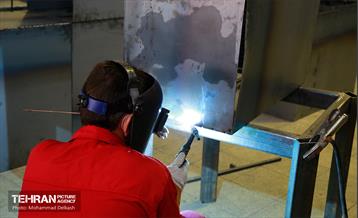 مراحل ساخت المان های نمایشگاه نشان عاشقی