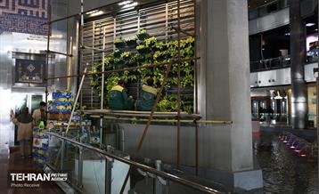 آماده سازی برج میلاد برای عید نوروز 12