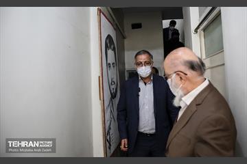 دیدار شهردار تهران با نخبگان و خانواده های شهدای منطقه 14