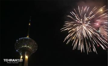 نورافشانی برج میلاد در شب پیروزی انقلاب اسلامی 14