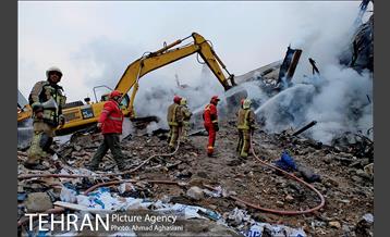 سومین روز عملیات امداد ونجات حادثه پلاسکو -2 17