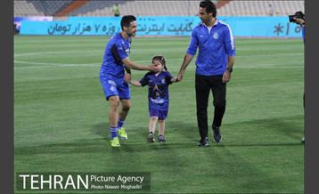 خداحافظی خسرو حیدری از فوتبال 11