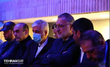 مراسم اهدای کاپ قهرمانی تیم‌های برتر کشتی آزاد توسط شهردار تهران و وزیر ورزش 4