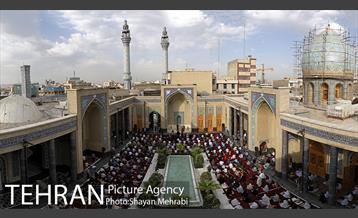 اقامه نماز عید فطر در مسجد امام حسین(ع) 1