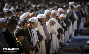 اقامه نماز عید فطر افغانستانی های اهل تسنن مقیم تهران 37