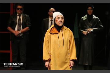 نمایش دروغ رستاخیز‎‎ 3