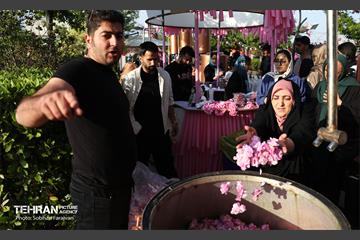 جشنواره گل و گلاب در برج میلاد 3
