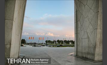 میدان آزادی 15