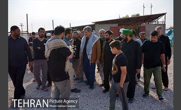 بازدید پیروز حناچی از موکب‌های مسیر نجف تا کربلا 17