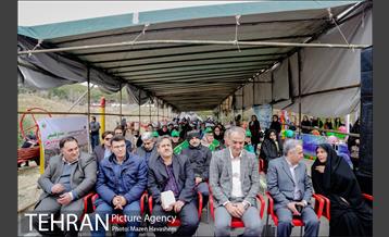 آیین غرس پنچ هزار اصله نهال در اراضی جنگل لویزان 16