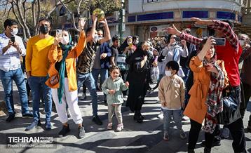 اجرای کارناوال نوروزی لبخند بهار در بازار تهران  4