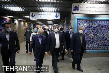 رونمایی از نشریه همشهری مترو 3