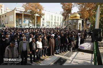 تشییع پیکر شهید مدافع حرم در منطقه ۵  11