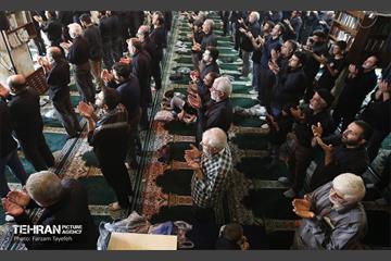 نماز جمعه عاشورایی در منطقه ۵ 10