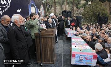 تشییع پیکر شهدای مدافع حرم در منطقه ۵ 8