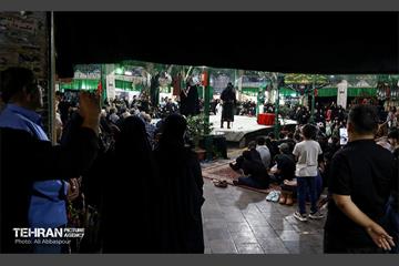 تعزیه در تکیه تجریش 7