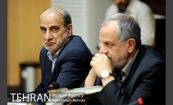 تجلیل شهردار تهران از دست اندرکاران غرفه شهرداری تهران در نمایشگاه قرآن  32