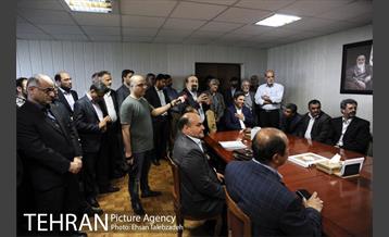 دیدار صمیمانه کارکنان شهرداری تهران با عیسی شریفی 33