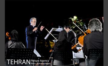 سمفونی ایثار و مقاومت در میدان مشق 21